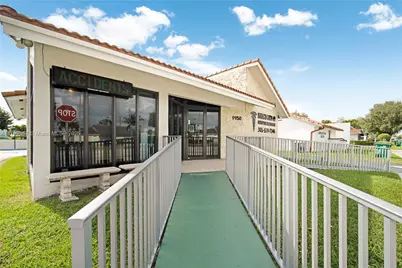 9950 SW 40th St, Miami, FL 33165 - Photo 3