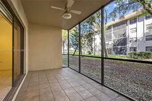 481 Ives Dairy Rd, Miami, FL 33179 - Photo 27
