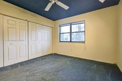 481 Ives Dairy Rd #105-4, Miami, FL 33179 - Photo 23