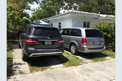 2 NE 45th St, Miami, FL 33137 - Photo 21