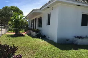 2 NE 45th St, Miami, FL 33137 - Photo 19