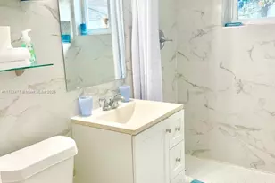 2 NE 45th St, Miami, FL 33137 - Photo 17