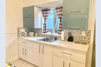 2 NE 45th St, Miami, FL 33137 - Photo 9
