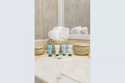 5445 Collins Ave #1633, Miami Beach, FL 33140 - Photo 3