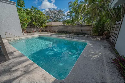 36 Eastmont Rd, Hollywood, FL 33021 - Photo 5