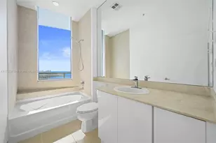 325 S Biscayne Blvd, Miami, FL 33131 - Photo 17