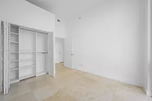 325 S Biscayne Blvd, Miami, FL 33131 - Photo 15