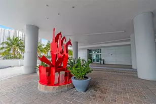 325 S Biscayne Blvd, Miami, FL 33131 - Photo 27