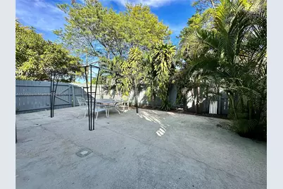 1788 NE 169th St, North Miami Beach, FL 33162 - Photo 21