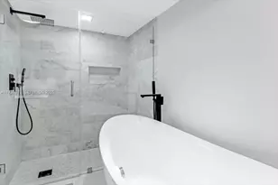1000 Island Blvd, Aventura, FL 33160 - Photo 25
