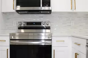 7891 N Sunrise Lakes Dr, Sunrise, FL 33322 - Photo 9