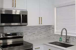 7891 N Sunrise Lakes Dr, Sunrise, FL 33322 - Photo 7