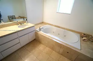 16711 Collins Ave, Sunny Isles Beach, FL 33160 - Photo 13