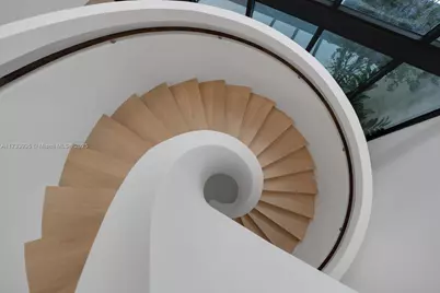 4040 Kiaora St, Miami, FL 33133 - Photo 9