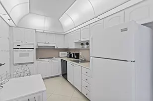 3801 S Ocean Dr, Hollywood, FL 33019 - Photo 21