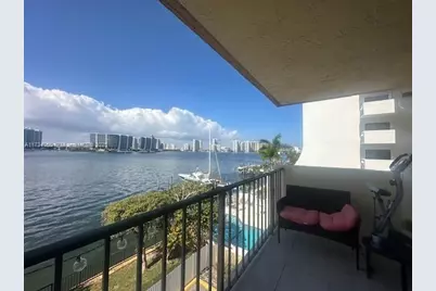 17878 N Bay Rd #307, Sunny Isles Beach, FL 33160 - Photo 5
