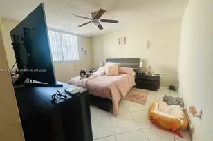 17878 N Bay Rd, Sunny Isles Beach, FL 33160 - Photo 21