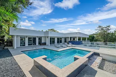 2091 NE 191st Dr, North Miami Beach, FL 33179 - Photo 11