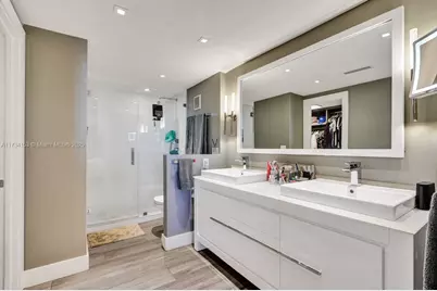 1121 Crandon Blvd #D706, Key Biscayne, FL 33149 - Photo 25