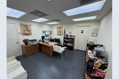 1805 SW 31st Ave, Pembroke Park, FL 33009 - Photo 23