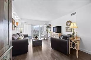 300 Bayview Dr, Sunny Isles Beach, FL 33160 - Photo 11