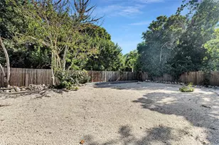 98703 Overseas Hwy, Key Largo, FL 33037 - Photo 9