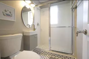 4877 NE 15th Ave, Pompano Beach, FL 33064 - Photo 9