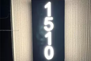 398 NE 5th St, Miami, FL 33132 - Photo 15