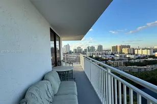210 174th St, Sunny Isles Beach, FL 33160 - Photo 47