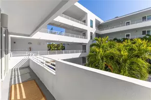 7800 Collins Ave, Miami Beach, FL 33141 - Photo 35