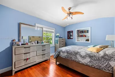2039 SW 17th St, Miami, FL 33145 - Photo 17