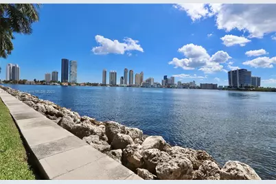 19101 NE 36th Ct #2203, Aventura, FL 33180 - Photo 39