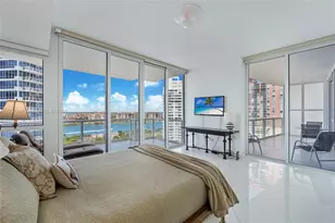 50 South Pointe Dr, Miami Beach, FL 33139 - Photo 11