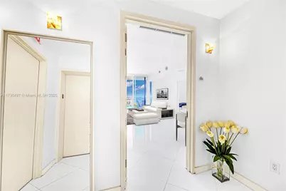 50 S Pointe Dr #1704, Miami Beach, FL 33139 - Photo 9