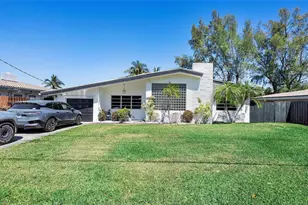 2541 NE 195th St, Miami, FL 33180 - Photo 51