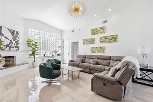 2541 NE 195th St, Miami, FL 33180 - Photo 55