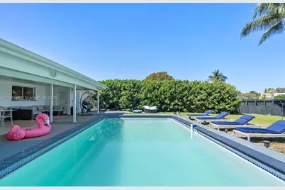 2541 NE 195th St #0, Miami, FL 33180 - Photo 69