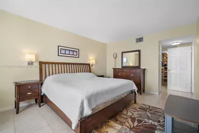 3725 S Ocean Dr #1110, Hollywood, FL 33019 - Photo 13