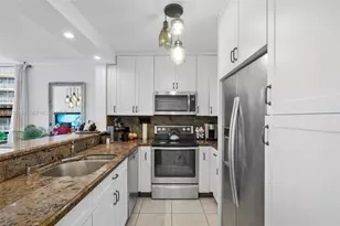 3505 S Ocean Dr, Hollywood, FL 33019 - Photo 9