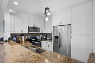 3505 S Ocean Dr, Hollywood, FL 33019 - Photo 9