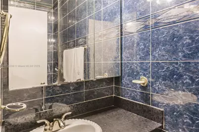 7215 W 3rd Ave, Hialeah, FL 33014 - Photo 25