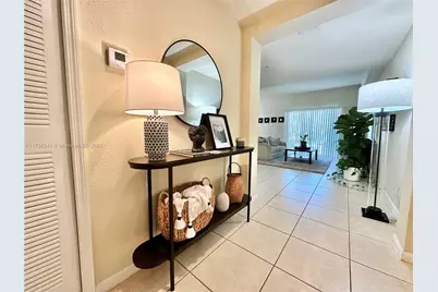 11403 NW 89th St #219, Doral, FL 33178 - Photo 5