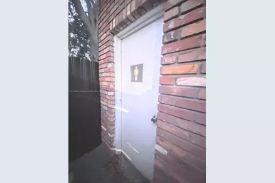 11580 NE 2nd Ave, Miami, FL 33161 - Photo 15