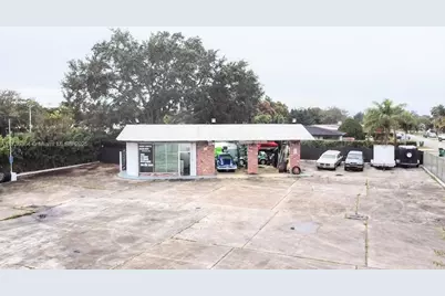 11580 NE 2nd Ave, Miami, FL 33161 - Photo 9