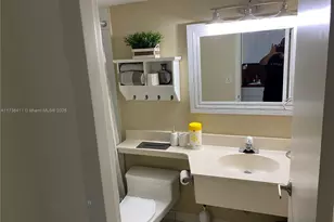 19201 E Collins Ave, Sunny Isles Beach, FL 33160 - Photo 1