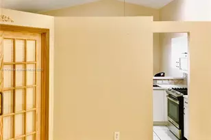 38 Gables Blvd, Weston, FL 33326 - Photo 25