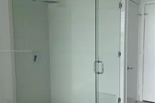 460 NE 28th St, Miami, FL 33137 - Photo 9