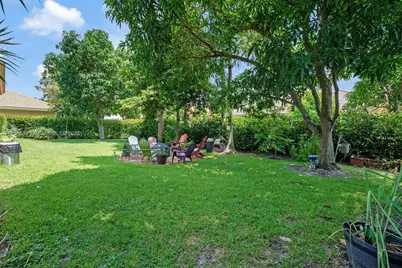115 Kapok Crescent, Royal Palm Beach, FL 33411 - Photo 23