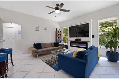 115 Kapok Crescent, Royal Palm Beach, FL 33411 - Photo 9