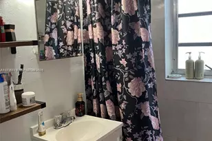 383 E 4th Ave, Hialeah, FL 33010 - Photo 9